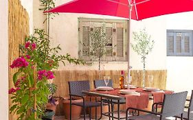 Apartment (80 m²), 3 Schlafzimmer und 1 eigene Badezimmer in Exarchia